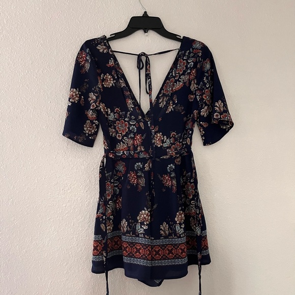 SZ:XS Blue Floral Print Romper - Picture 6 of 11